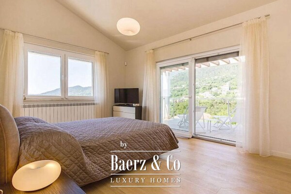 photo 8 Ičići, Poljane, elegant villa with panoramic views 275 m², swimming pool, garage