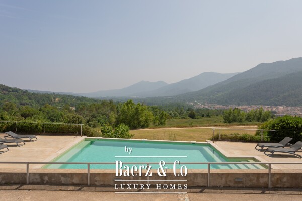 photo 23 Exceptional 18th century masia with tourist licence in Amer.