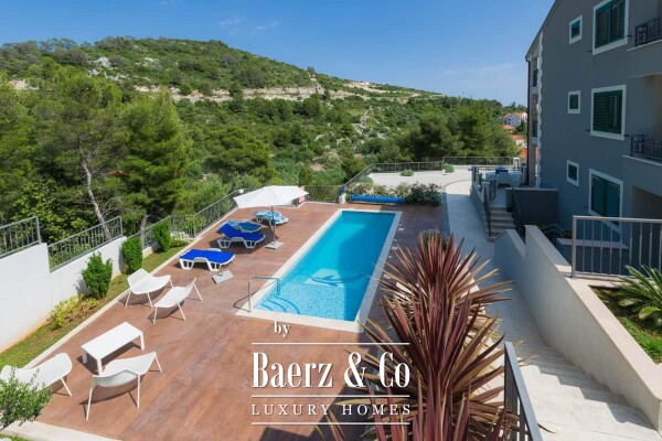 photo 4 Hvar, Milna - apartment house with a swimming pool, total area 1,044 m²