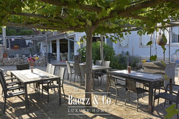 photo 7 Cres, Beli, investment opportunity, guesthouse with 13 rooms, owner’s apartment, 14 bathrooms