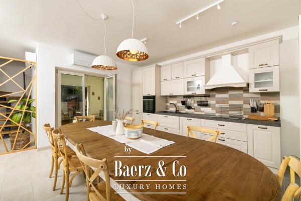 photo 11 Hvar, Vrboska, beautiful stone villa near the sea