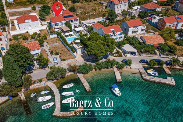 photo 3 Pelješac, Viganj - Seafront property with pool and garage