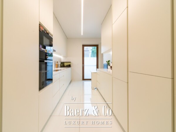 photo 7 Luxury 2 Bedroom Apartment with Private Garden in Restelo, inserted in a condominium of excellence