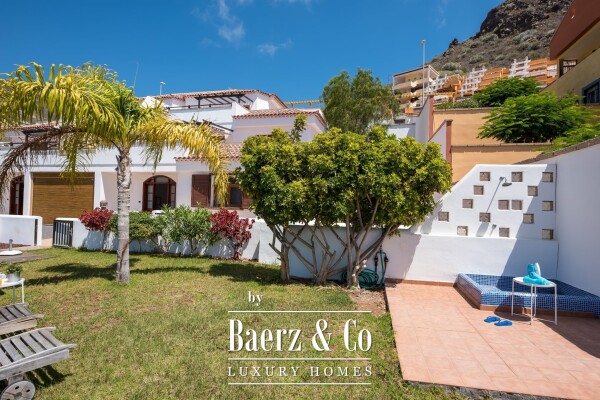 photo 22 Elegant sea view villa divided into Two Independent Residences