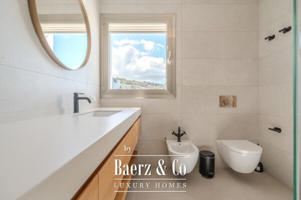 photo 55 VERY SPACIOUS 5 BEDROOM VILLA IN ROQUE DEL CONDE