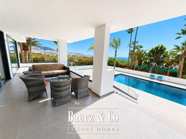photo 2 Beautiful villa in Adeje, Tenerife south