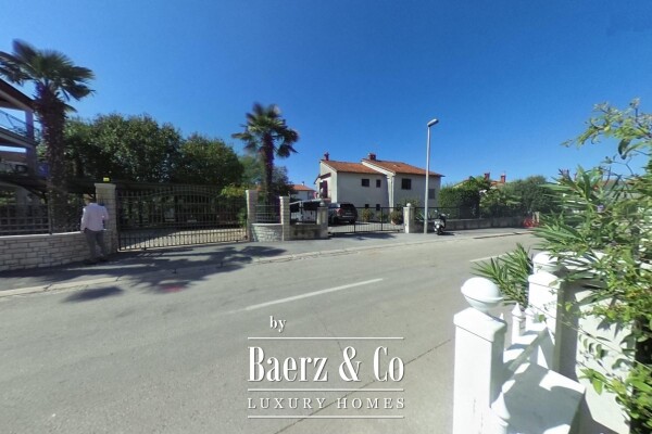 photo 1 Istria, Rovinj, apartment house 340 m² in a sought-after location