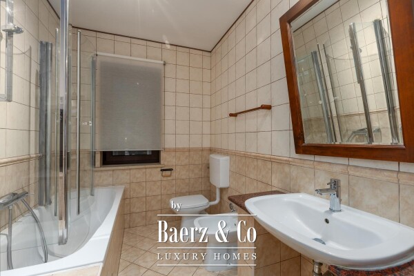 photo 12 Istria, Vrsar - Spacious 3-Bedroom Apartment in a Prime Location, 300 m from the Sea