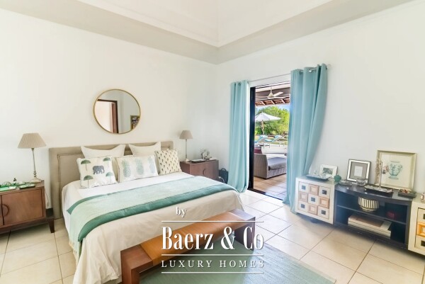 photo 14 Exceptional Villa in a Prestigious Golf Estate