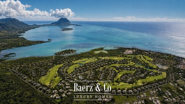 photo 10 Exceptional Property within a Private Golf Estate