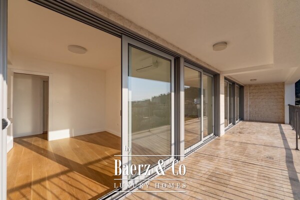 photo 6 Three Bedroom Aprtment in Przno With A Sea view