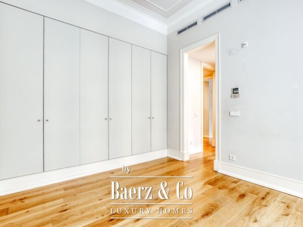 photo 9 Luxury 2 bedroom with 140sqm garden and garage in Lisbon