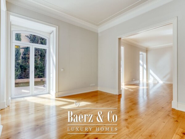 photo 23 Luxury 2 bedroom with 140sqm garden and garage in Lisbon